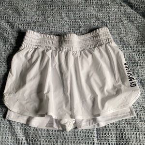 Gymshark pulse midrise shorts - small